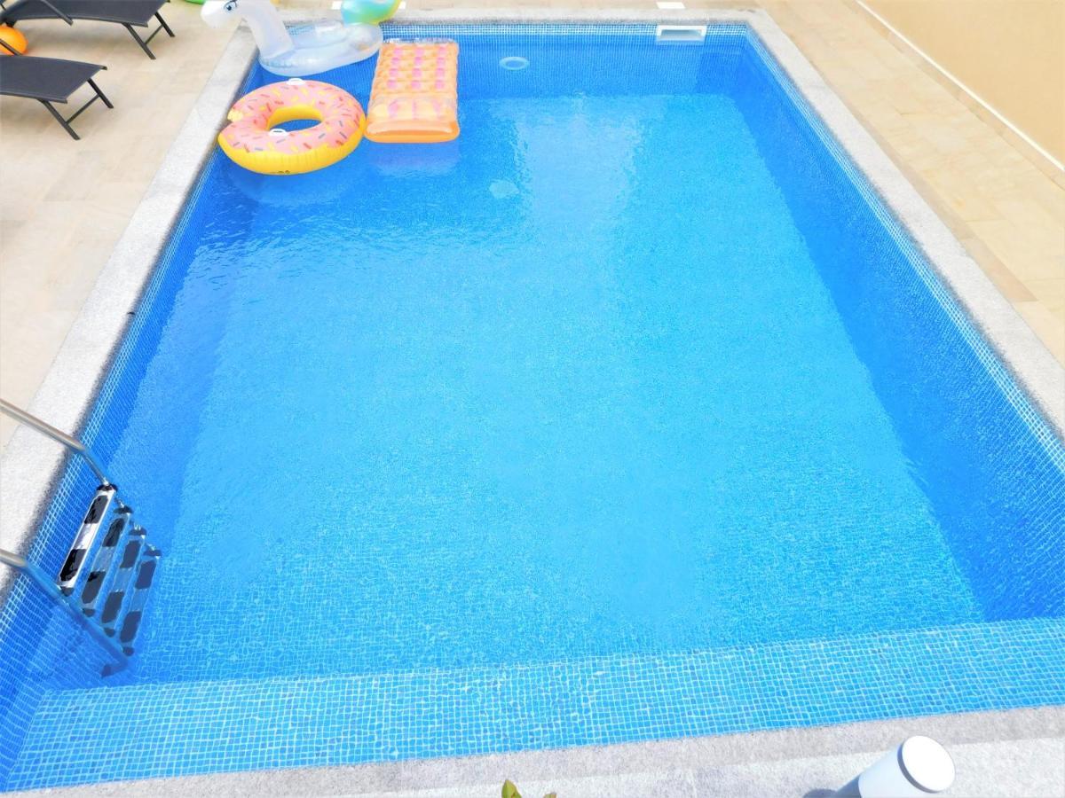 Apartman "Sabine Red" With Heated Pool Omišalj Zewnętrze zdjęcie