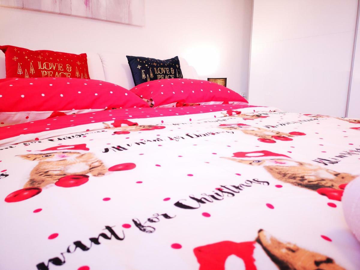 Apartman "Sabine Red" With Heated Pool Omišalj Zewnętrze zdjęcie
