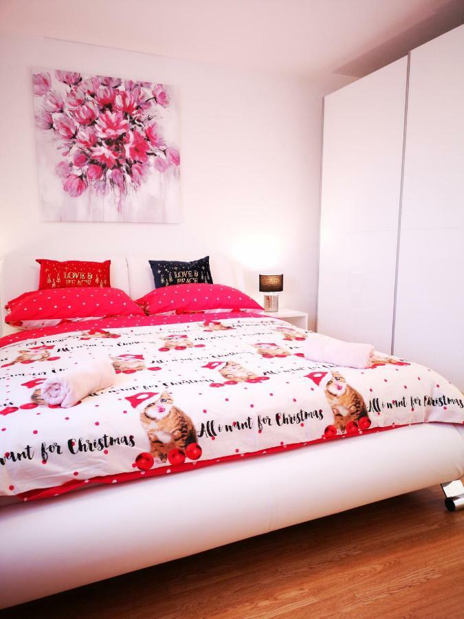 Apartman "Sabine Red" With Heated Pool Omišalj Zewnętrze zdjęcie