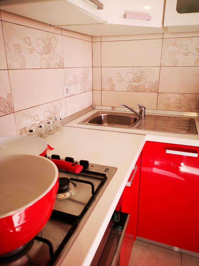 Apartman "Sabine Red" With Heated Pool Omišalj Zewnętrze zdjęcie