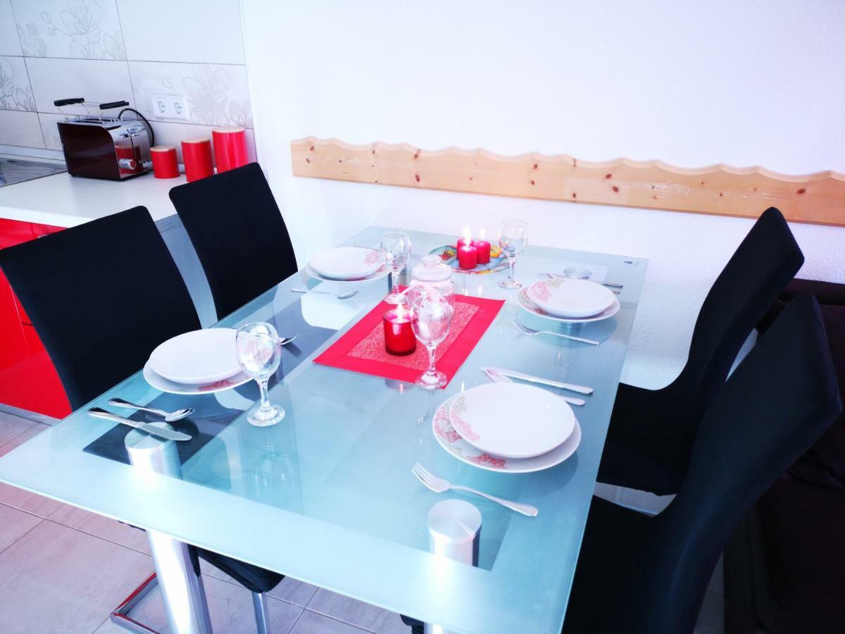 Apartman "Sabine Red" With Heated Pool Omišalj Zewnętrze zdjęcie